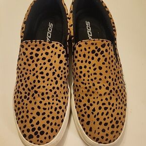 SODA Leopard Print Slip-On Sneakers - Tan & Black